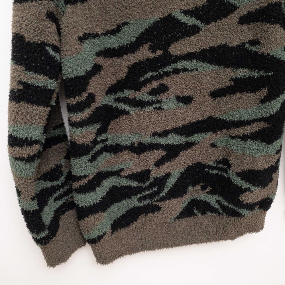 Barefoot Dreams CozyChic Seaside Crew-Neck Pullover Camo Size Small - Picture 9 of 10